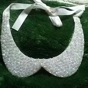NATASHA WHITE BIB SPARKLE NECKLACE